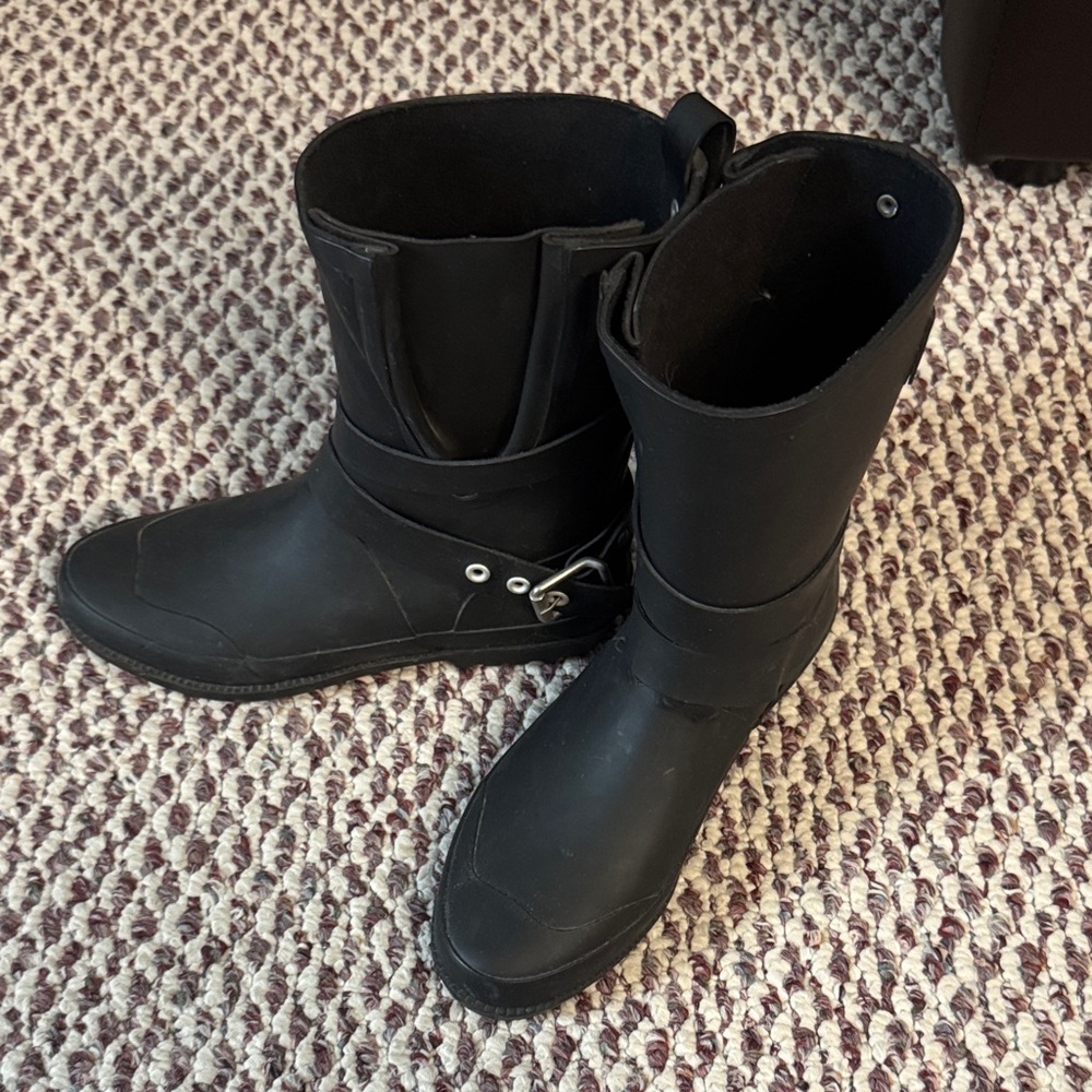 Dirty Laundry Black Mid-Calf Rain Boots with Ankle Strap
